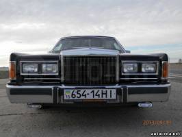 Авто продажа Lincoln: Lincoln Town Car, 1989 год $20200 (~ 802 000 руб.)