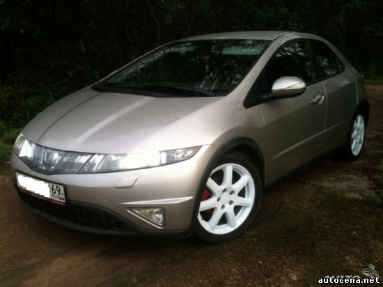 Автомобили Хэтчбек: Honda Civic (2008 г), КПП – робот, в отличном состоянии онлайн