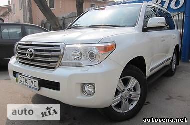 Автомобили Чили: Toyota Land Cruiser 200 2014 онлайн