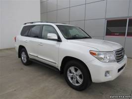 Toyota Внедорожник: Toyota LandCruiser 2013