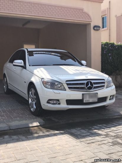 Автомобили Хэтчбек: Mercedes- Benz C250 онлайн